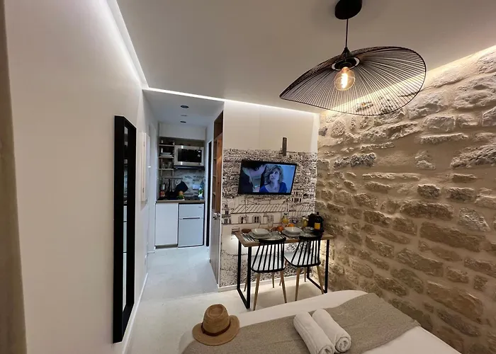 Clouet-paris Centre- Xve!