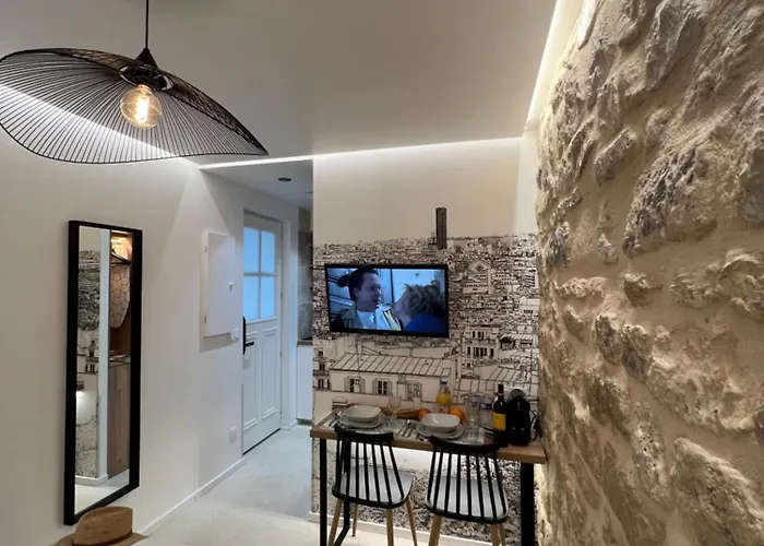 Clouet-paris Centre- Xve!